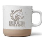 Pferde Tasse Life is better with a Horse, Hufeisen Becher, Geschenk für Reiterinnen, Pferdeliebhaber Kaffeetasse, Reitsport Zubehör, Pony