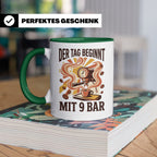 Barista Tasse mit Spruch Der Tag beginnt mit 9 Bar | Espress – Grün [farbe:grün]