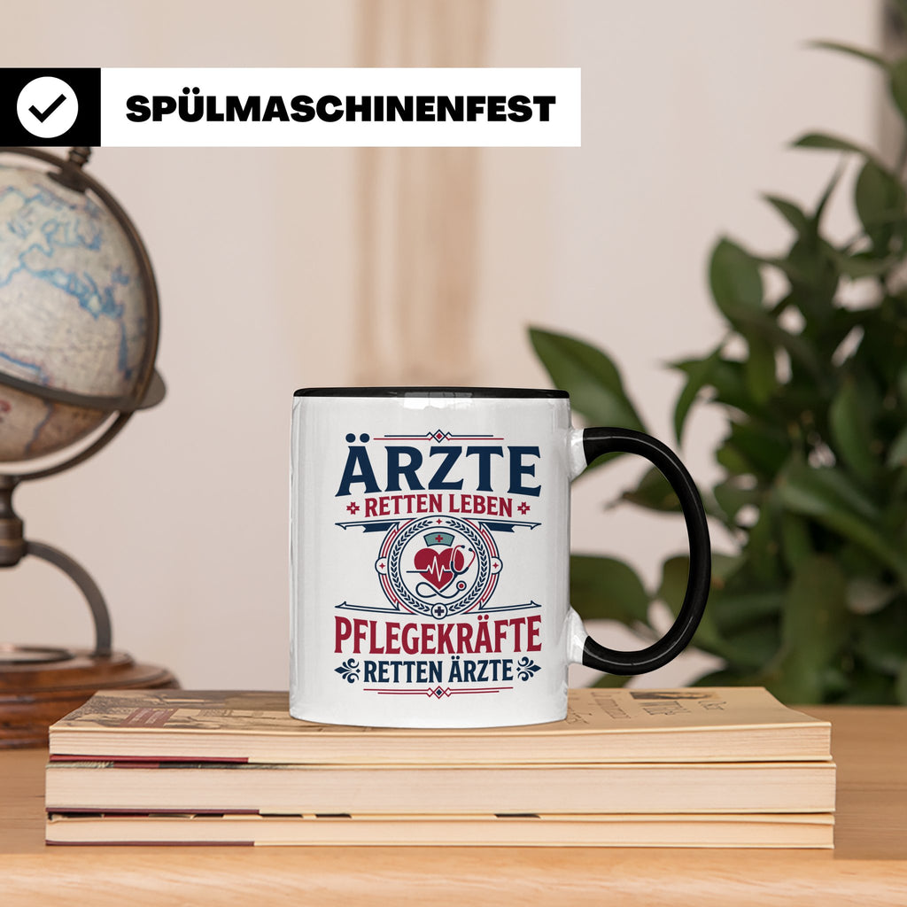 Pflegekraft Tasse mit Spruch Pflegekräfte retten Ärzte lusti – Schwarz [farbe:schwarz]