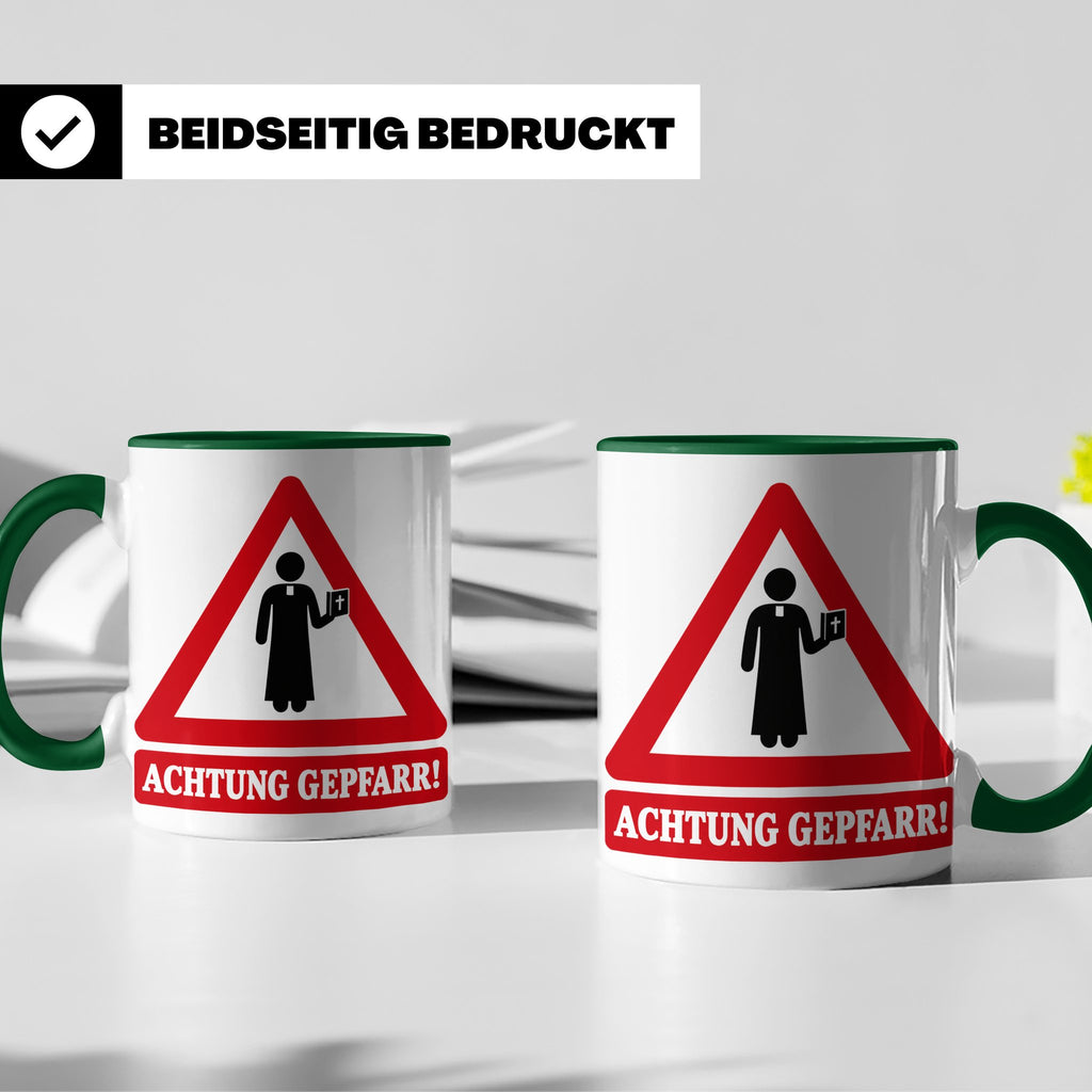 Achtung Gepfarr Tasse mit lustigem Spruch über Pfarrer und K – Grün [farbe:grün]