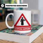 Achtung Gepfarr Tasse mit lustigem Spruch über Pfarrer und K – Weiß [farbe:weiß]
