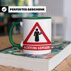 Achtung Gepfarr Tasse mit lustigem Spruch über Pfarrer und K – Grün [farbe:grün]
