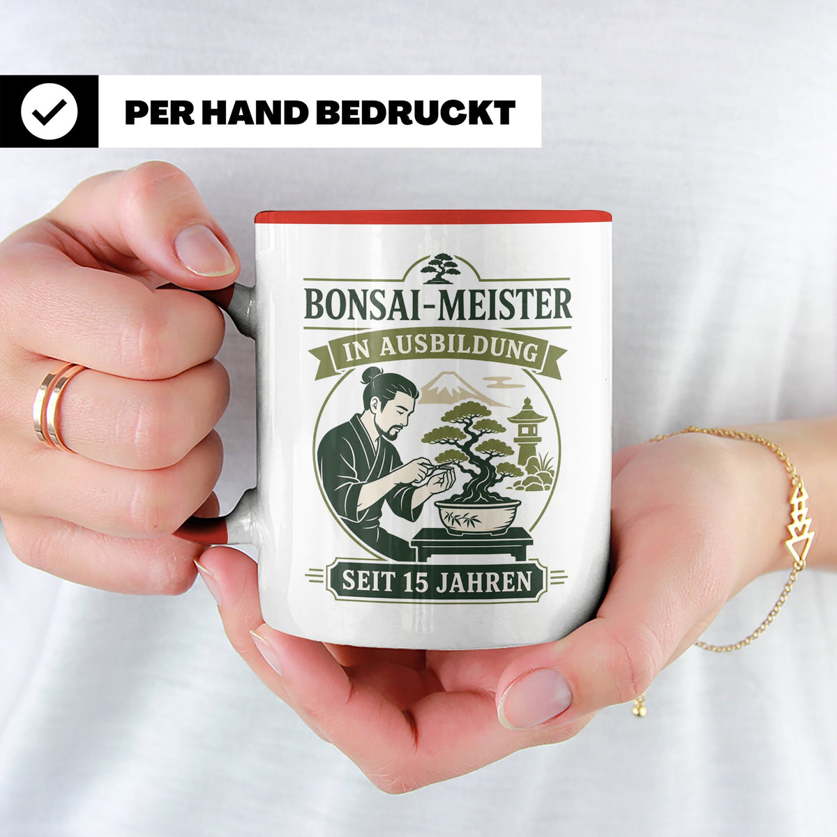 Bonsai Tasse mit Spruch In Ausbildung seit 15 Jahren - Lusti – Rot [farbe:rot]