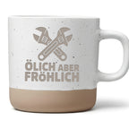 Ölich aber fröhlich Tasse, Lustiges Geschenk für Mechaniker und Handwerker, Kaffeetasse Werkstatt, Becher mit Spruch für Schrauber, KFZ Mechatroniker