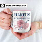 Häkeln Tasse Häkeln ist meine Therapie - Geschenk für Häkel  – Rosa [farbe:rosa]