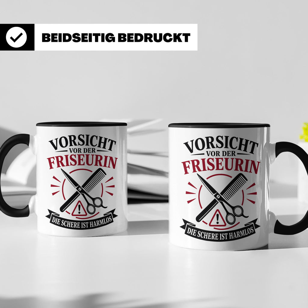 Friseurin Tasse Vorsicht vor der Friseurin die Schere ist ha – Schwarz [farbe:schwarz]