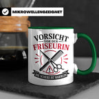 Friseurin Tasse Vorsicht vor der Friseurin die Schere ist ha – Grün [farbe:grün]