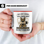 Schutzhund Tasse Was hat 4 Beine und einen Arm - Lustiges Ge – Rot [farbe:rot]