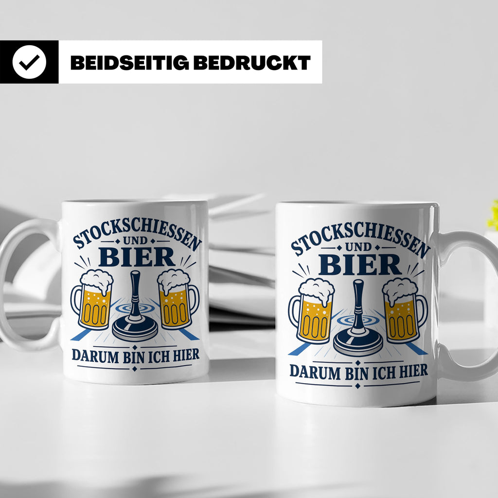 Eisstockschießen Tasse Stockschießen und Bier darum bin ich  – Weiß [farbe:weiß]