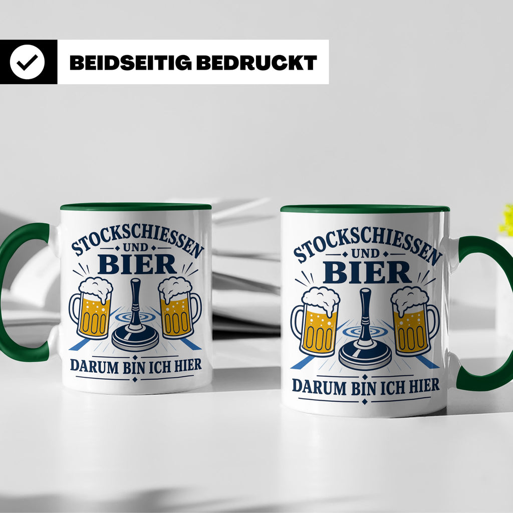 Eisstockschießen Tasse Stockschießen und Bier darum bin ich  – Grün [farbe:grün]