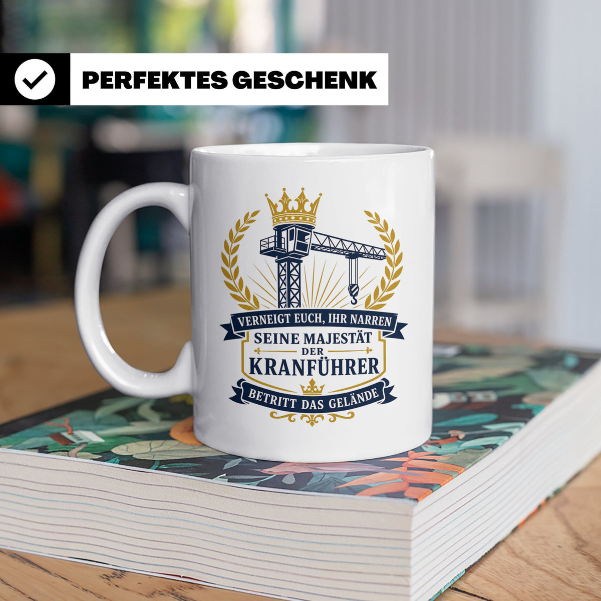 Kranführer Tasse Verneigt euch ihr Narren seine Majestät der – Weiß [farbe:weiß]