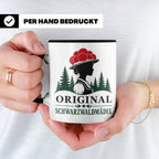 Schwarzwald Tasse Original Schwarzwaldmädel - Geschenk für F – Schwarz [farbe:schwarz]