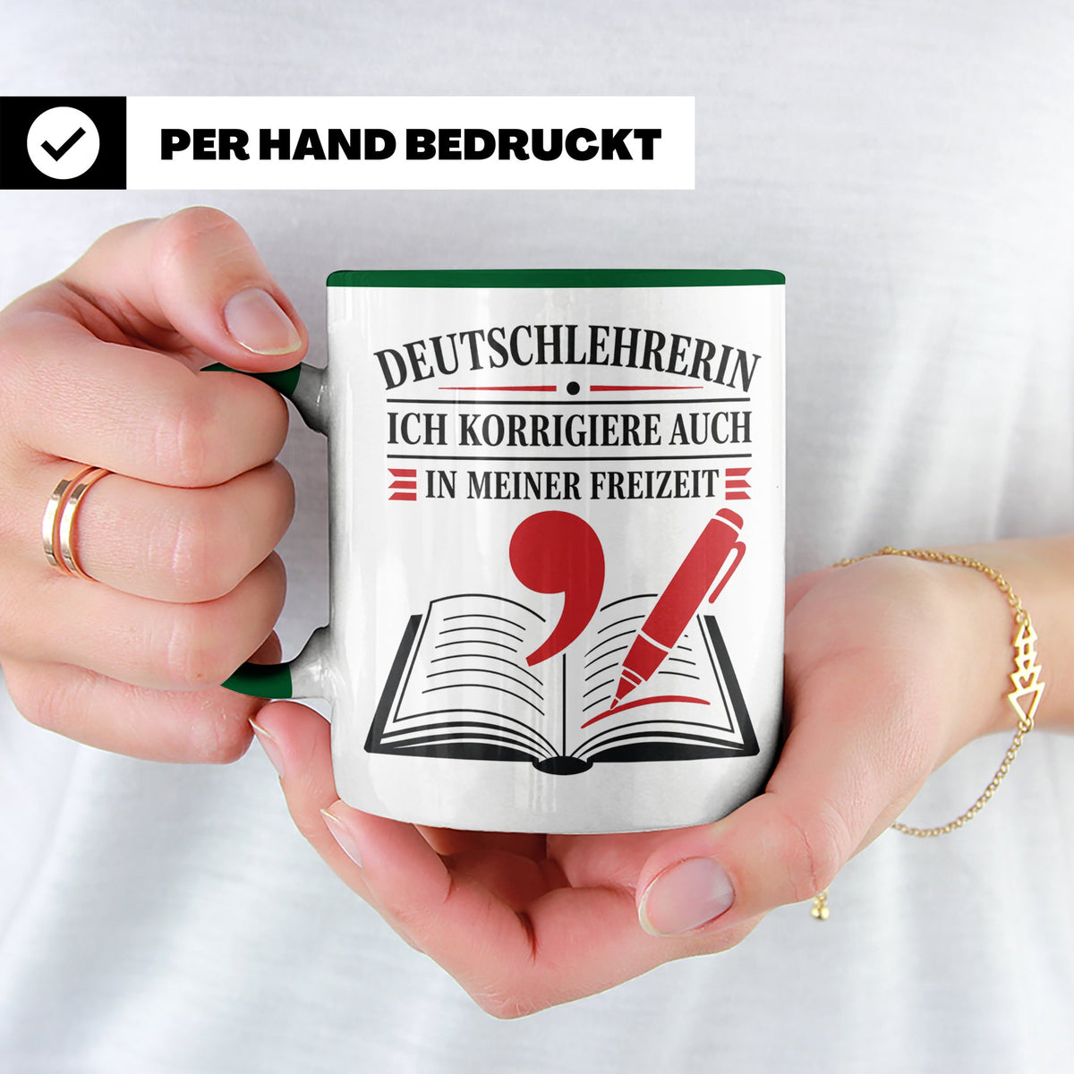 Deutschlehrerin Tasse Ich korrigiere auch in meiner Freizeit – Grün [farbe:grün]