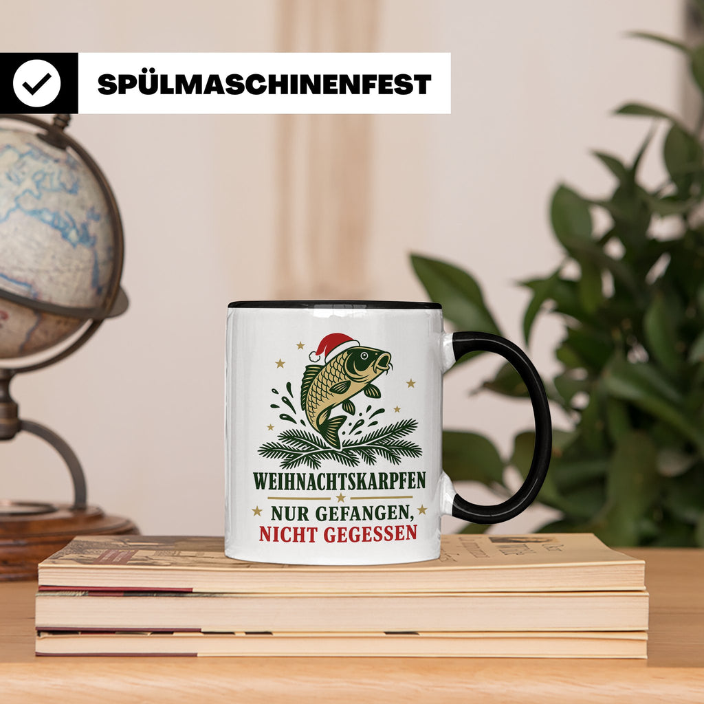 Karpfen Tasse Weihnachtskarpfen nur gefangen nicht gegessen  – Schwarz [farbe:schwarz]