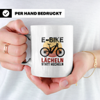 E-Bike Tasse mit Spruch Lächeln statt Hecheln, lustiges Gesc – Weiß [farbe:weiß]