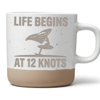 Tasse Life Begins At 12 Knots Geschenk Surfer Becher Kaffeetasse Wing  – Bild 1