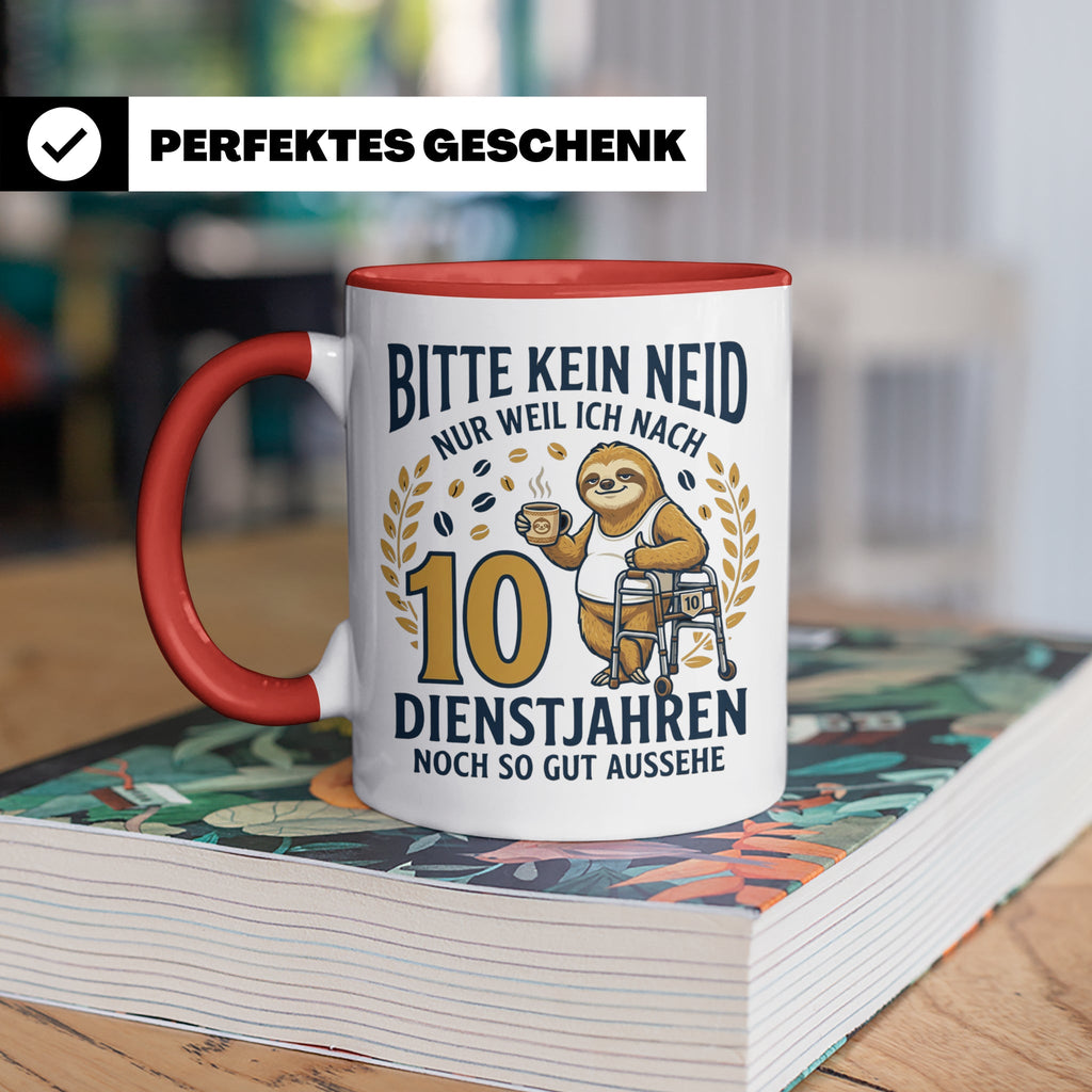 10 Jahre Dienstjubiläum Tasse Faultier Spruch für Kollegen l – Rot [farbe:rot]