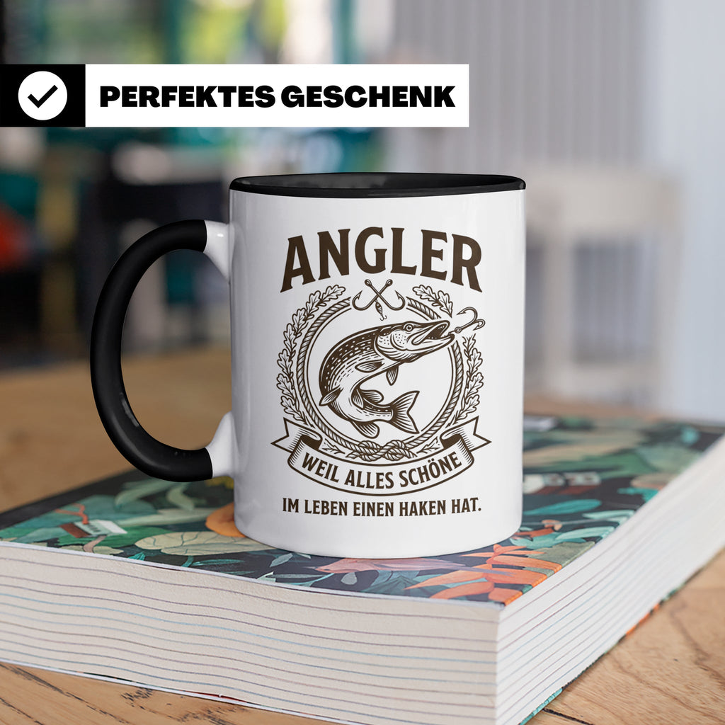 Angler Tasse mit Hecht Spruch Weil alles Schöne einen Haken  – Schwarz [farbe:schwarz]