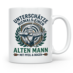 Bogenschütze Tasse Alter Mann mit Pfeil und Bogen Spruch | G – Weiß [farbe:weiß]