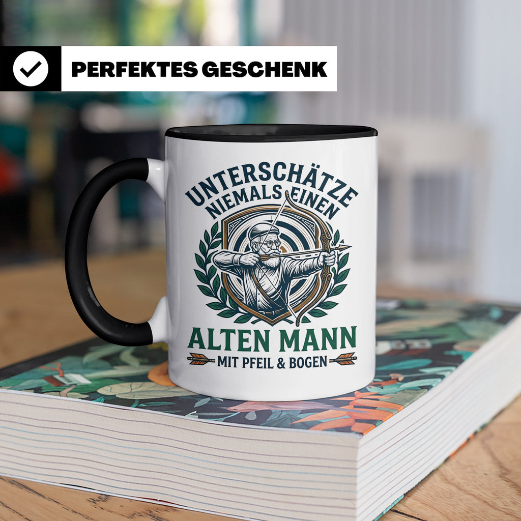 Bogenschütze Tasse Alter Mann mit Pfeil und Bogen Spruch | G – Schwarz [farbe:schwarz]