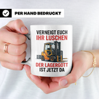 Gabelstaplerfahrer Tasse Lagergott Spruch Verneigt euch ihr  – Weiß [farbe:weiß]
