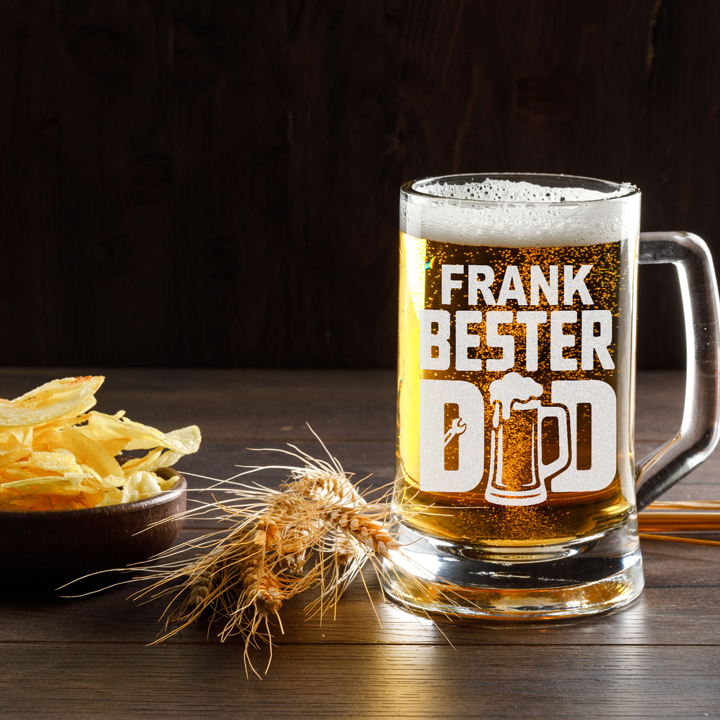 Personalisierter Bierkrug Glas mit Gravur – Bester Dad Motiv, Geschenkidee Vatertag, Geburtstag, Männergeschenk, Papa Geschenk personalisiert