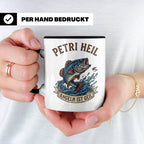 Petri Heil Tasse Angeln ist Geil, Geschenk für Angler, Fisch – Schwarz [farbe:schwarz]