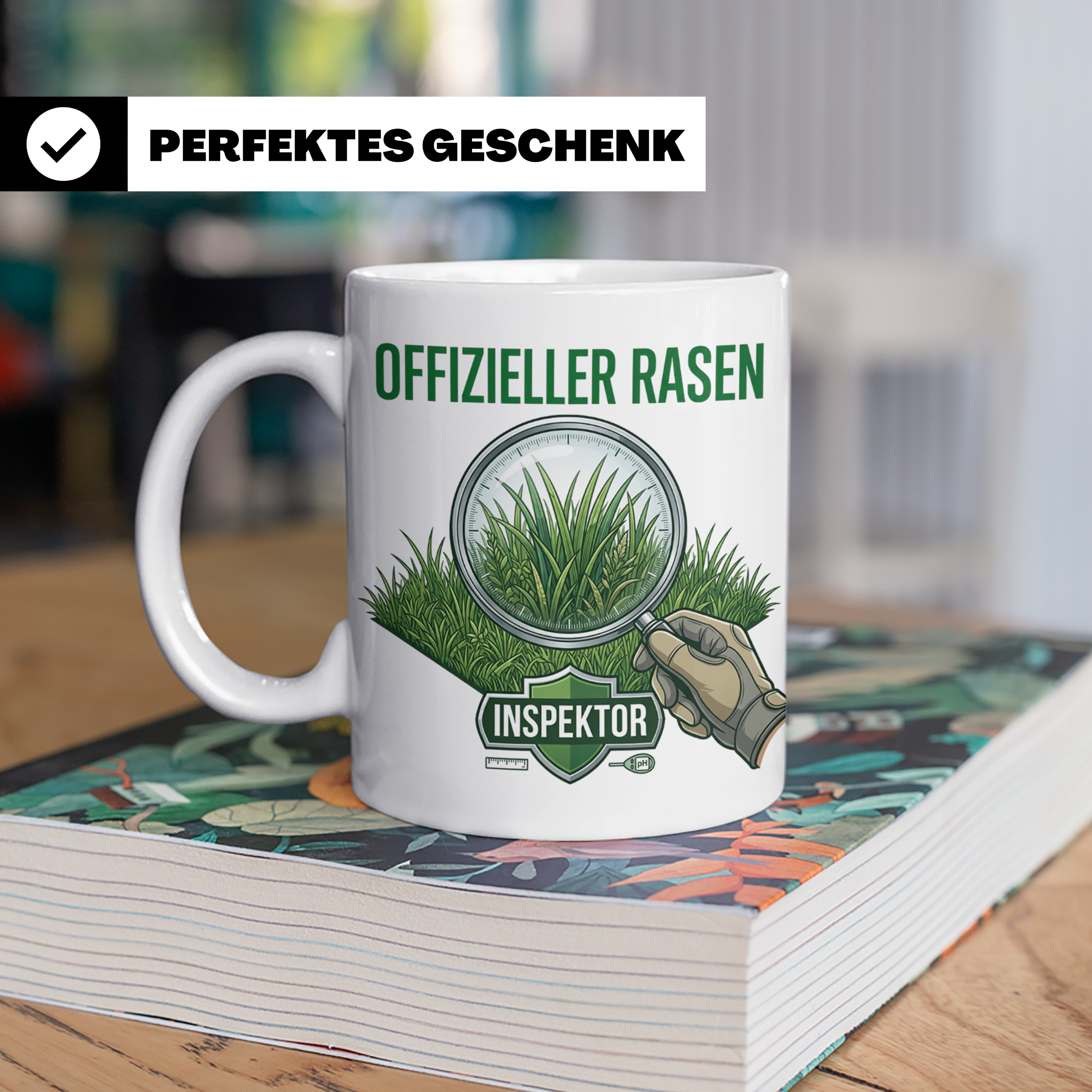 Rasen Inspektor Tasse mit Spruch für Gärtner & Rasenpapst. L – Weiß [farbe:weiß]