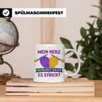 Stricken Tasse mit Spruch Mein Herz schlägt nicht es strickt – Weiß [farbe:weiß]