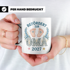 Befördert zur Oma 2027 Tasse, Geschenk werdende Oma, Schwang – Weiß [farbe:weiß]