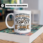 E-Bike Tasse für Rentner Spruch Zum Arbeiten zu alt. Geschen – Weiß [farbe:weiß]