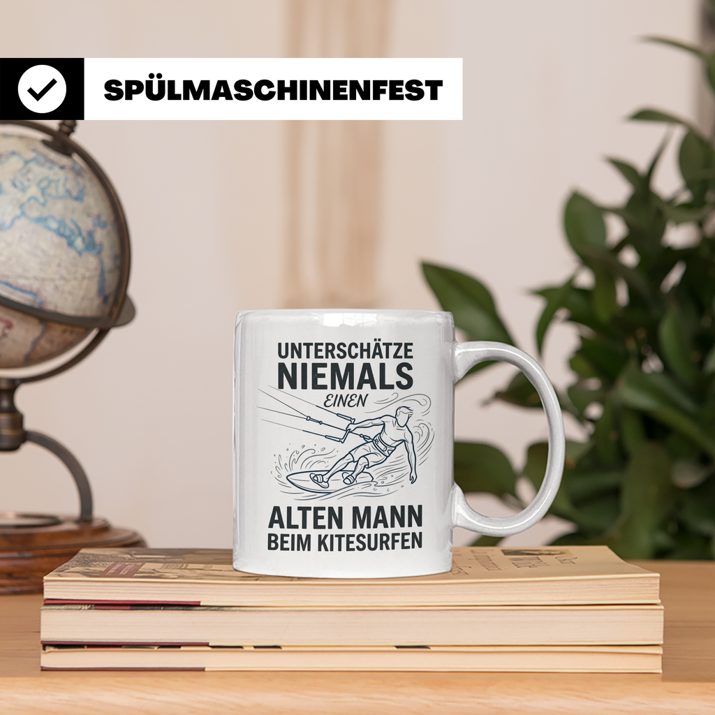 Alter Mann Kitesurfen Tasse Spruch Unterschätze niemals Kite – Weiß [farbe:weiß]