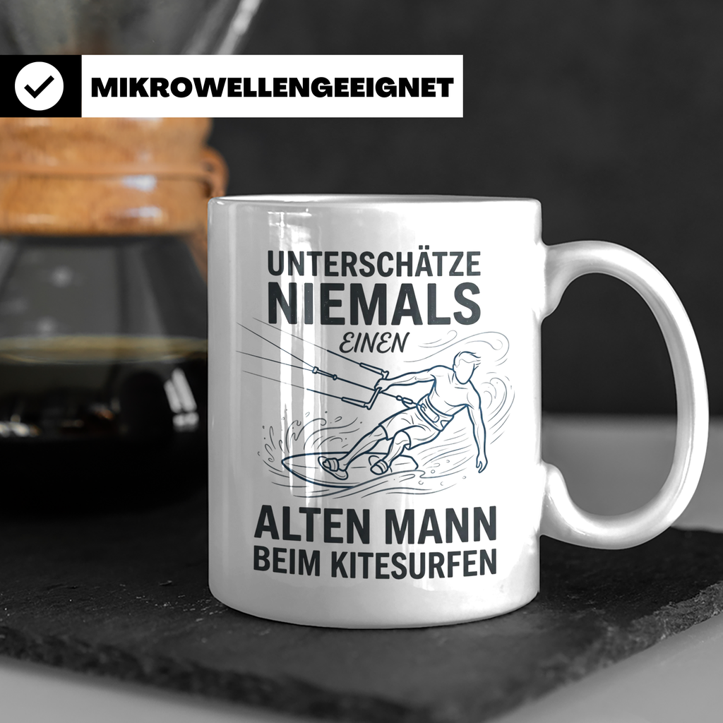 Alter Mann Kitesurfen Tasse Spruch Unterschätze niemals Kite – Weiß [farbe:weiß]
