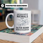 Alter Mann Kitesurfen Tasse Spruch Unterschätze niemals Kite – Weiß [farbe:weiß]