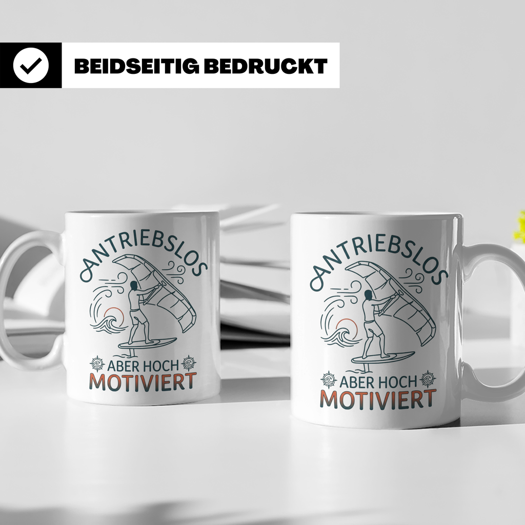 Wingfoil Tasse mit Spruch 'Antriebslos aber hoch motiviert'  – Weiß [farbe:weiß]