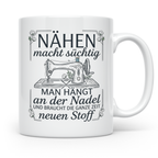 Nähen Tasse mit Spruch 'Nadel & Stoff' | Kaffeetasse für Sch – Weiß [farbe:weiß]