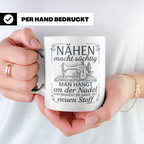 Nähen Tasse mit Spruch 'Nadel & Stoff' | Kaffeetasse für Sch – Weiß [farbe:weiß]
