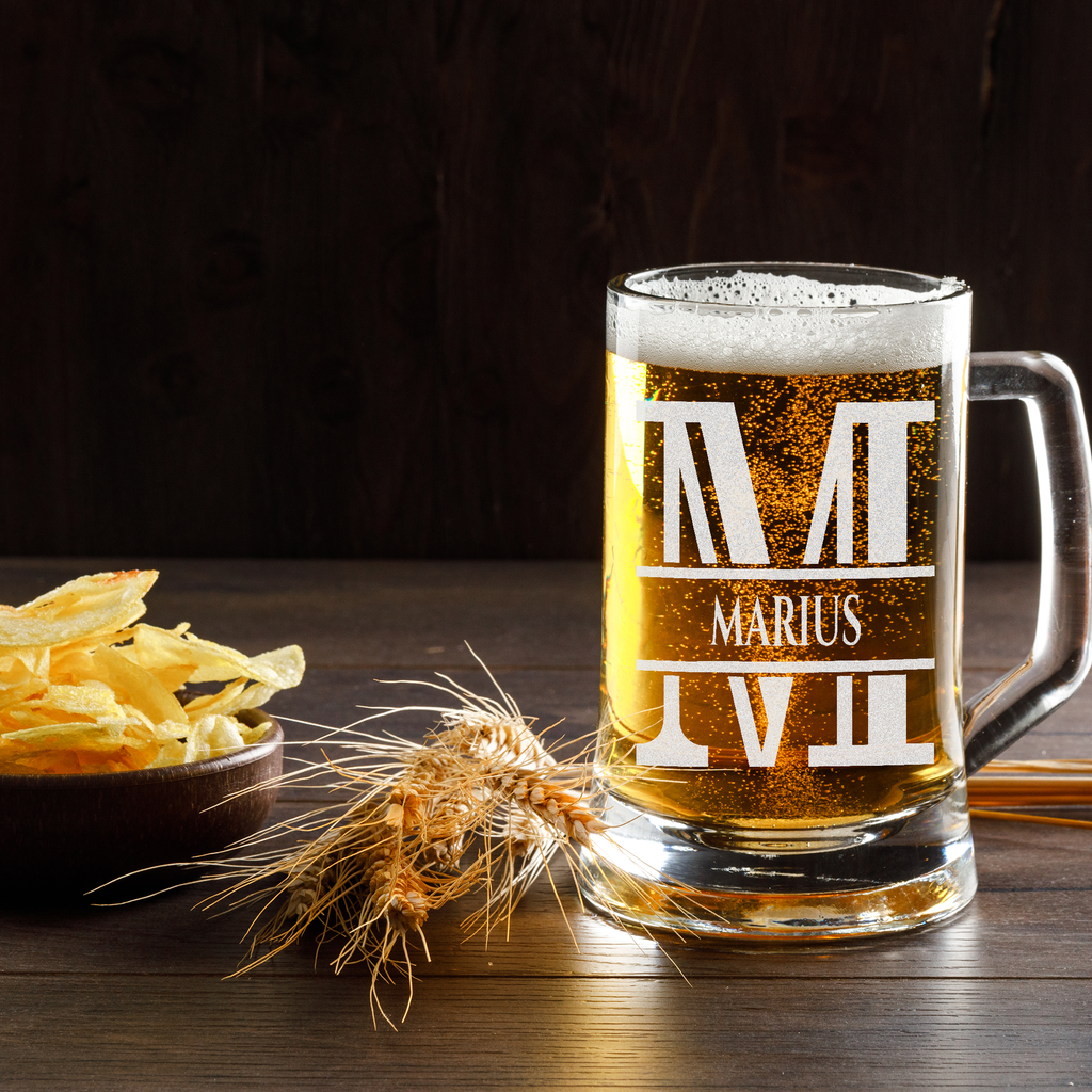 Personalisiertes Bierkrug mit Monogramm – Elegantes Geschenk für Männer, Monogramm M Bierkrug für Mein Freund, Ideal für Geburtstagsgeschenke