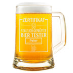 Personalisierter Bierkrug Glas mit Gravur – Staatlich geprüfter Bier Tester, Geschenkidee Männer, Geburtstag, Kollegen, Freunde, Humor