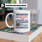 Deutschlehrer Tasse mit Spruch Korrigiere deine Grammatik lu – Weiß [farbe:weiß]