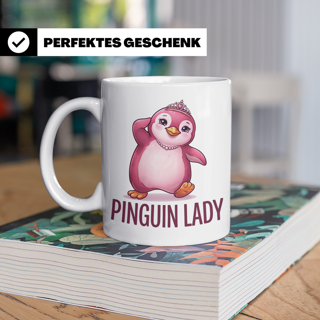 Pinguin Lady Tasse mit Krone & Perlenkette, süßer pinker Pin – Weiß [farbe:weiß]