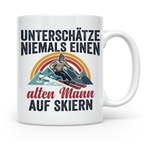 Alter Mann auf Skiern Tasse, lustiger Skifahrer Spruch für O – Weiß [farbe:weiß]
