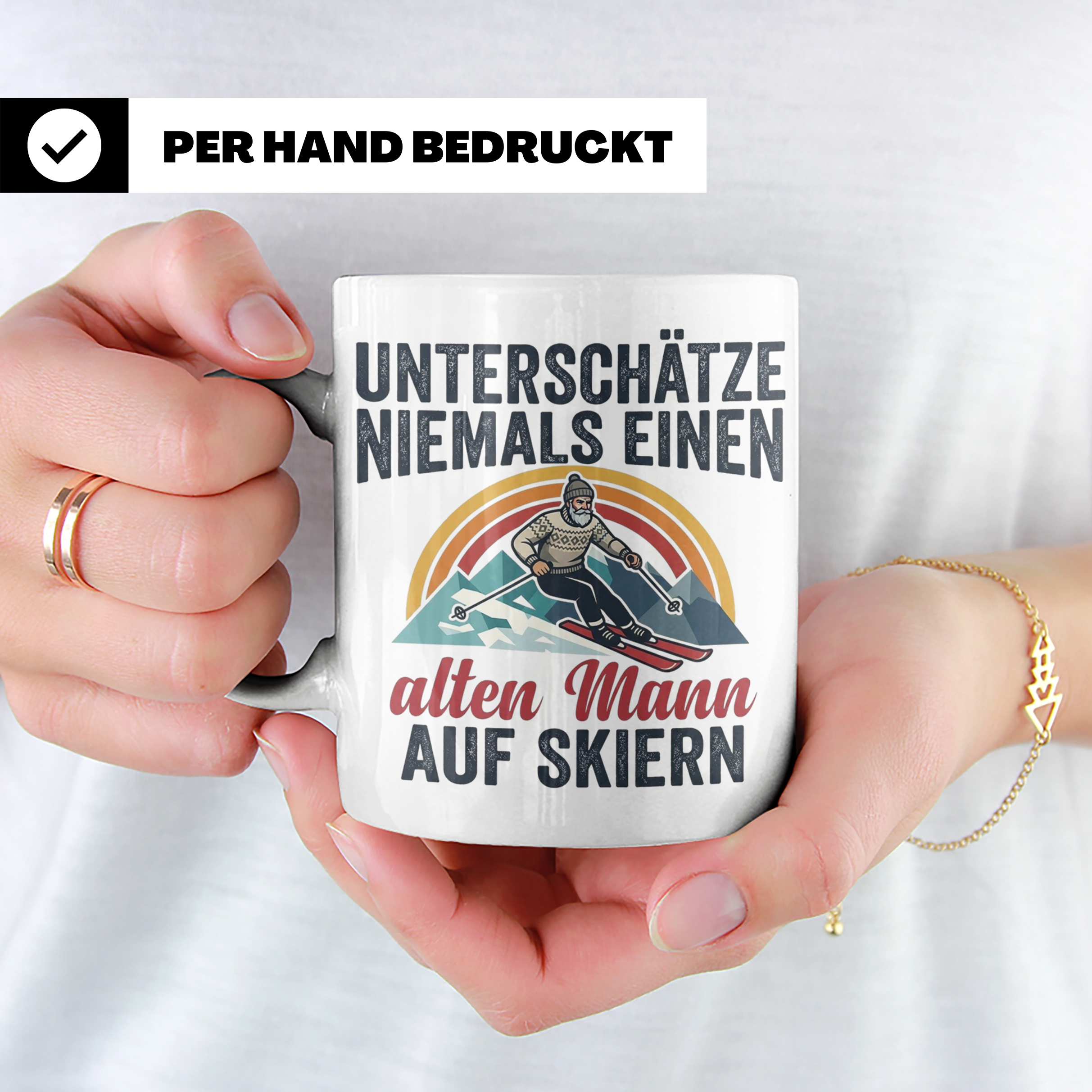 Alter Mann auf Skiern Tasse, lustiger Skifahrer Spruch für O – Weiß [farbe:weiß]