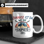 Skifahrer Tasse mit Spruch Zuhause ist da wo die Skipiste is – Weiß [farbe:weiß]