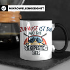 Skifahrer Tasse mit Spruch Zuhause ist da wo die Skipiste is – Schwarz [farbe:schwarz]