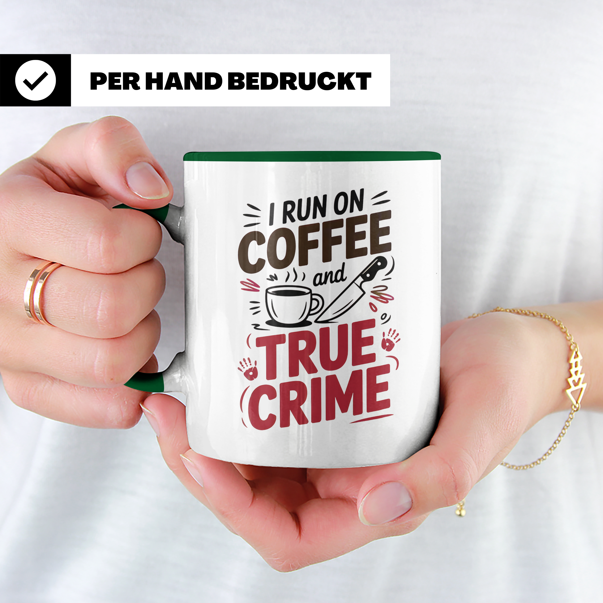 True Crime Coffee Junkie Sublimation Tasse - Serienmörder Fan Geschenkidee Podcast Hörer Spruch Geschenk für Krimi Liebhaber