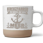 Kreuzfahrer Tasse Zu Hause auf dem Meer - Lustiges Geschenk für Urlaub – Bild 1