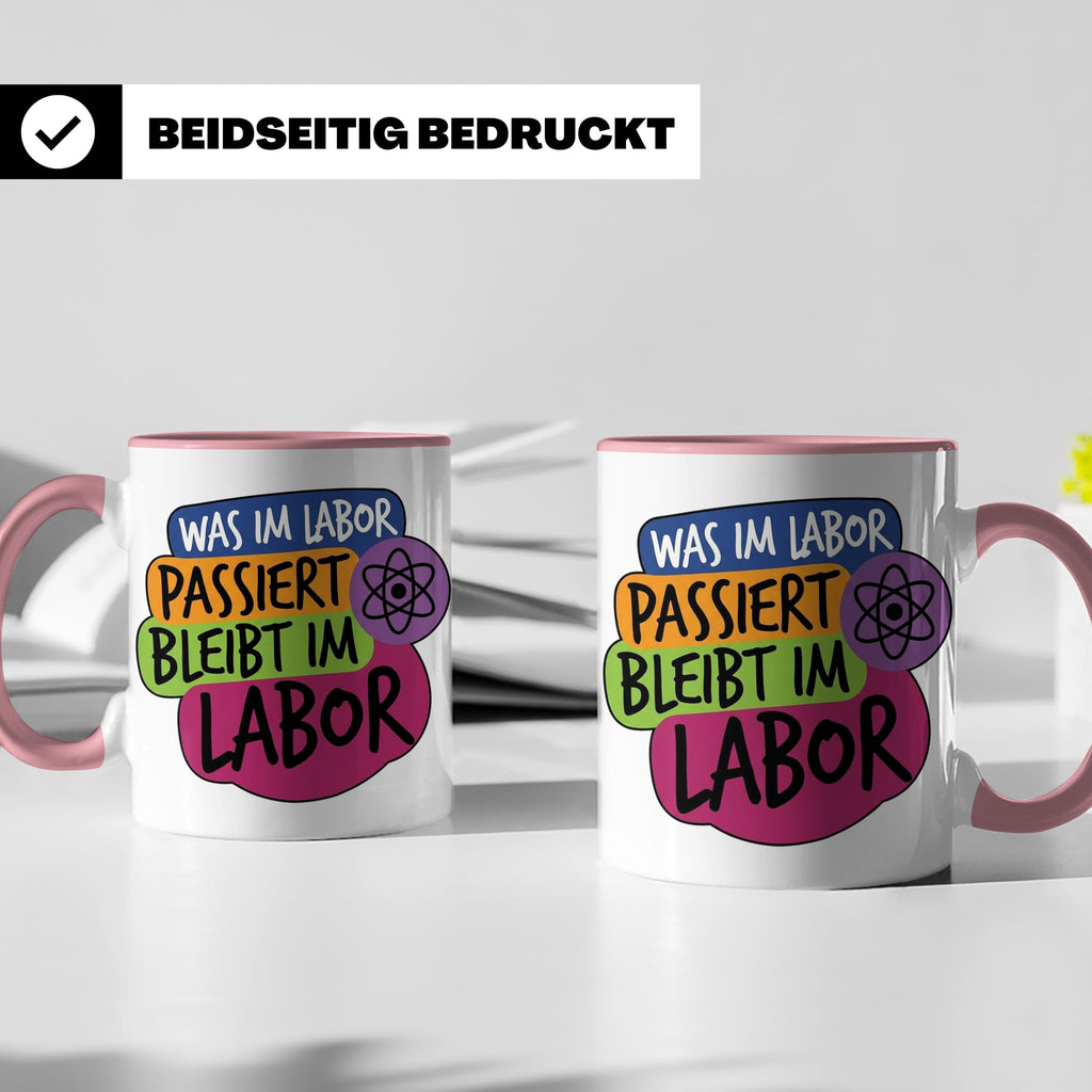 Labor Tasse mit Spruch Was im Labor passiert bleibt im Labor – Rosa [farbe:rosa]