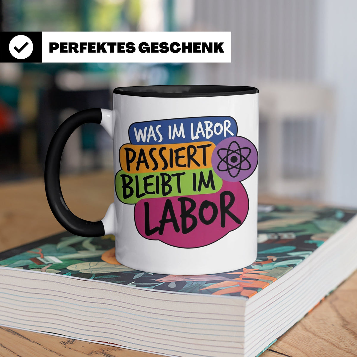 Labor Tasse mit Spruch Was im Labor passiert bleibt im Labor – Schwarz [farbe:schwarz]
