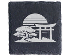 Schiefer Untersetzer Japan Motiv Mit Torii Und Bonsai Baum - Geschenk  – Bild 1